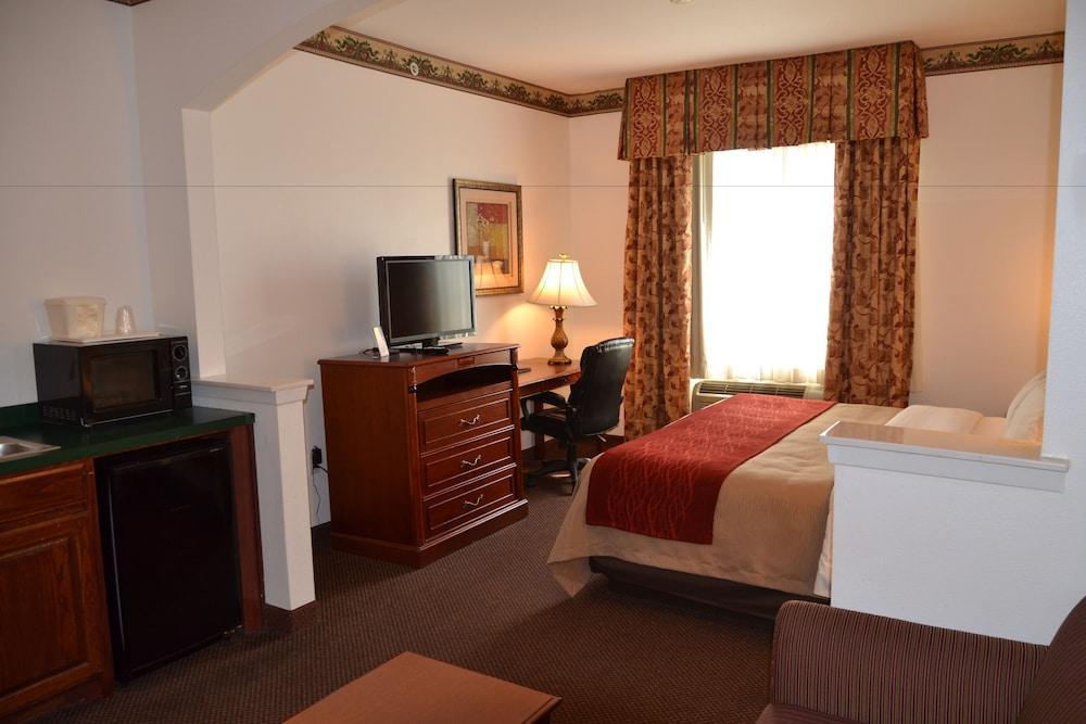 Fairbridge Inn & Suites Cleburne Eksteriør bilde