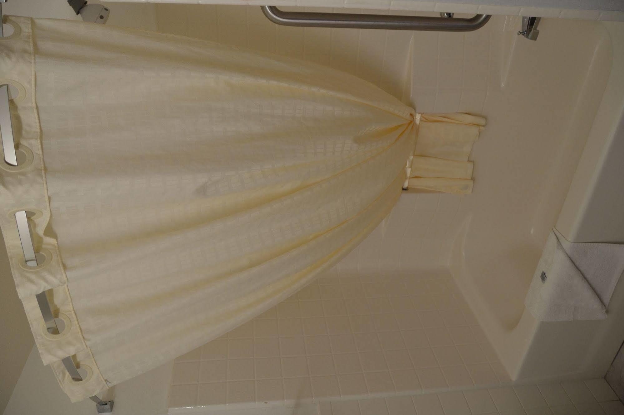 Fairbridge Inn & Suites Cleburne Eksteriør bilde